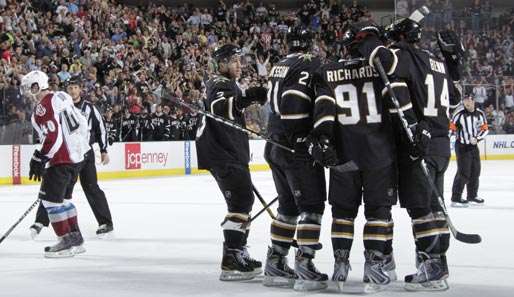 Die Dallas Stars freuen sich nach dem Sieg über Colorado über die gewahrten Playoff-Chancen