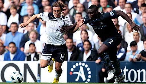 Luca Modric (l.) und Micah Richards (r.) wollen diesmal ein torloses Spiel verhindern