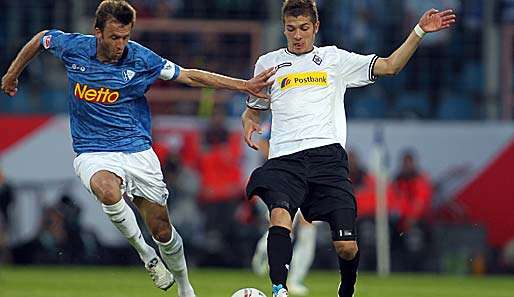 Kapitän Christoph Dabrowski (l.) und seine Mannen scheiterten in der Relegation an Gladbach