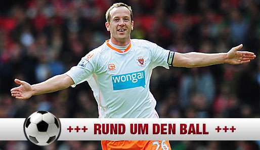 Mittelfeldspieler Charlie Adam wechselt vom FC Blackpool an die Anfield Road nach Liverpool