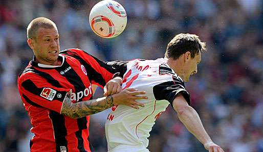 Innenverteidiger Marco Russ (l.) bestritt für Eintracht Frankfurt 159 Bundesliga-Spiele