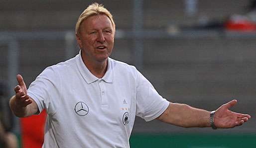 U-19-Nationaltrainer Horst Hrubesch war mit der Leistung seiner Jungs zufrieden