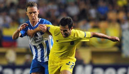 Villarreal-Stürmer Giuseppe Rossi (r.) war von Odense kaum zu halten