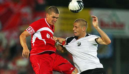 Tobias Schweinsteiger (l.) und Jahn Regensburg zogen gegen Sandhausen den Kürzeren 