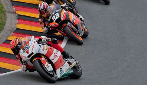 Stefan Bradl (v.) hat in Motegi die WM-Führung an Marc Marquez (h.) verloren