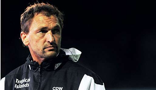 Cottbus-Trainer Wollitz muss trotz der Niederlage gegen den FC St. Pauli nicht um seinen Job fürchten