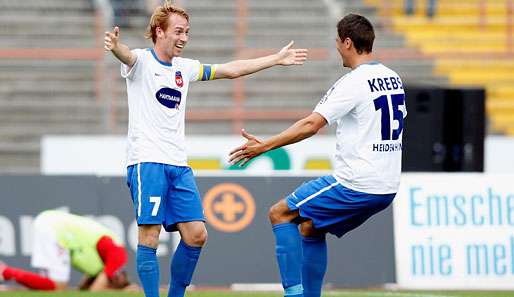 Marc Schnatterer (l.) und Florian Krebs klettern mit Heidenheim auf den dritten Tabellenplatz