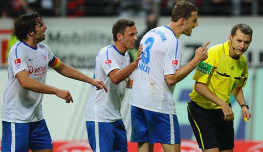 Zwischen Hansa Rostock und Energie Cottbus kann ein hitziges Spiel erwartet werden