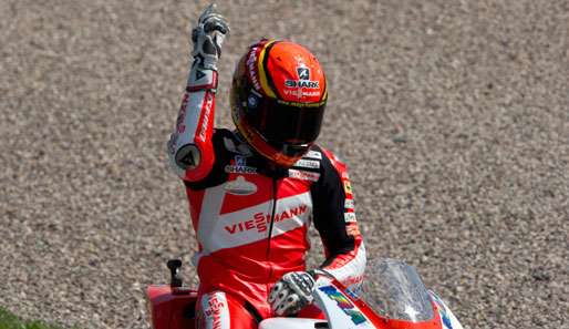 Darf Stefan Bradl bald etwa schon vorzeitig jubeln? Bradl steht kurz vor dem Gewinn der Weltmeisterschaft