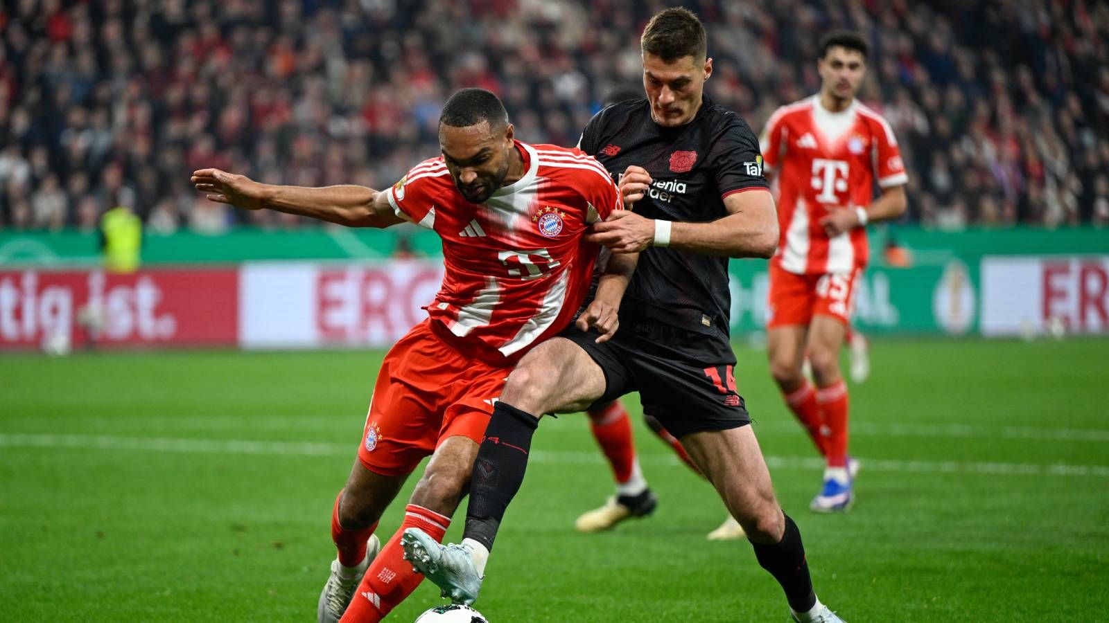 Trotz nachlassender Dominanz! FC Bayern erstmals seit 2020 wieder im Pokalfinale