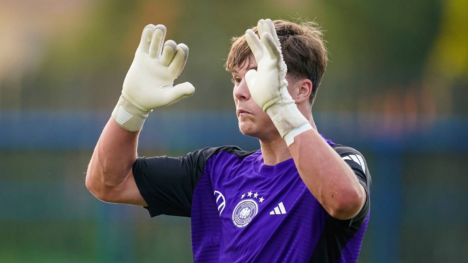 FC Bayern, Gerücht: 18-jähriges Torwart-Talent darf wohl mit zur Klub-WM