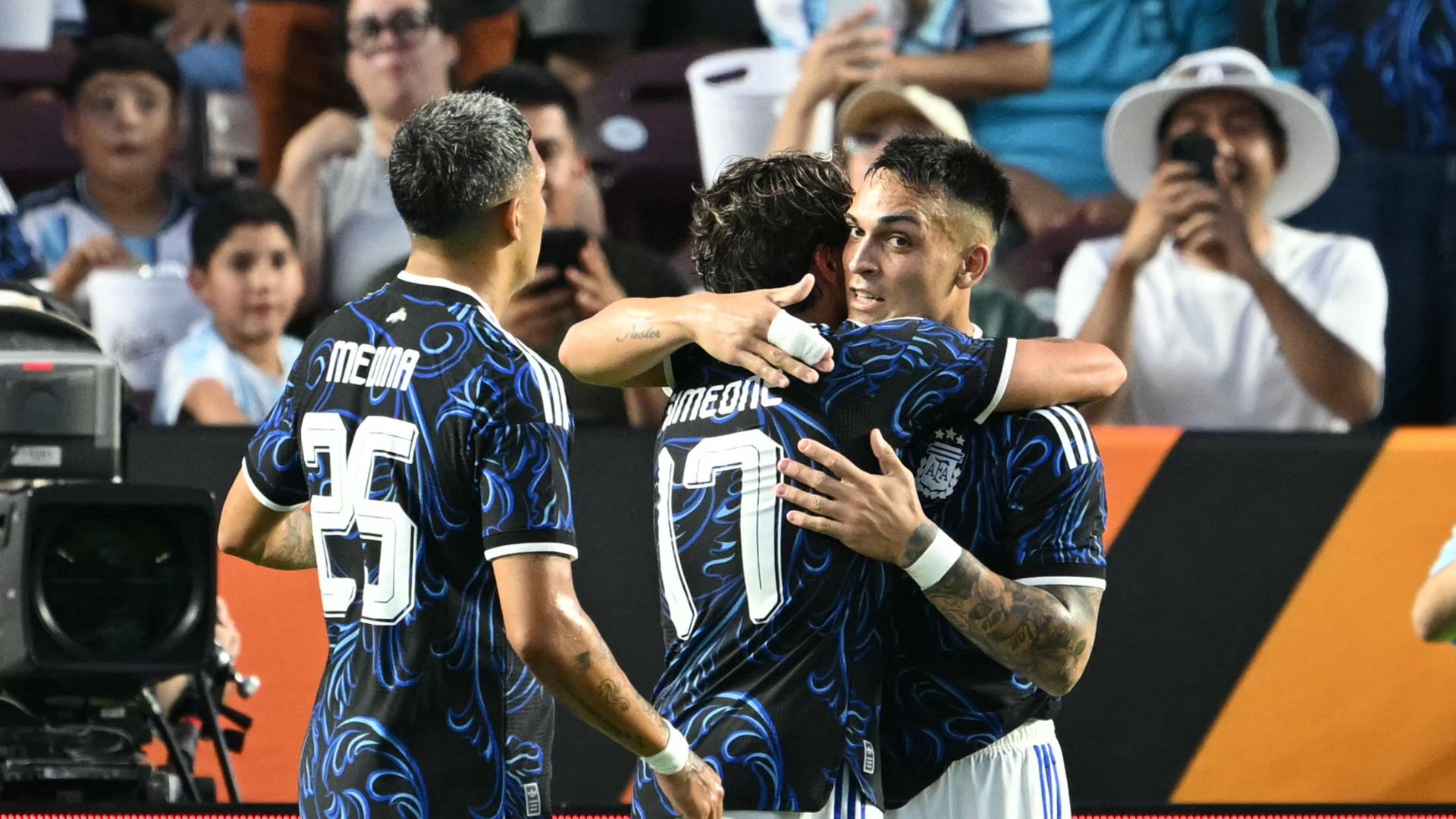 Ohne Lionel Messi: Argentinien siegt locker im vorletzten WM