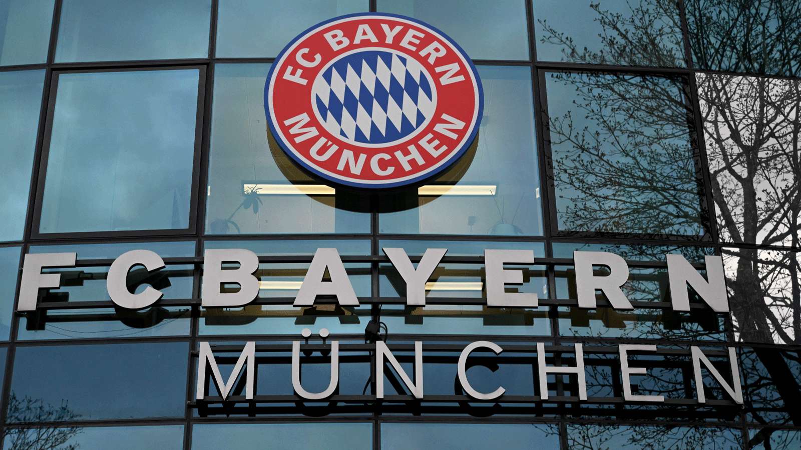 FC Bayern München, Logo