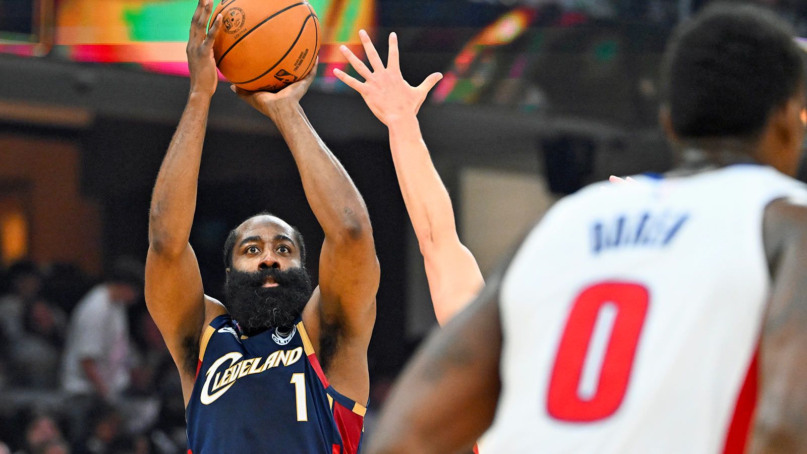 James Harden schaltet in den Vintage-Mode: Dennis Schröders Cleveland Cavaliers feiern dringend benötigten Sieg in den NBA-Playoffs gegen Detroit