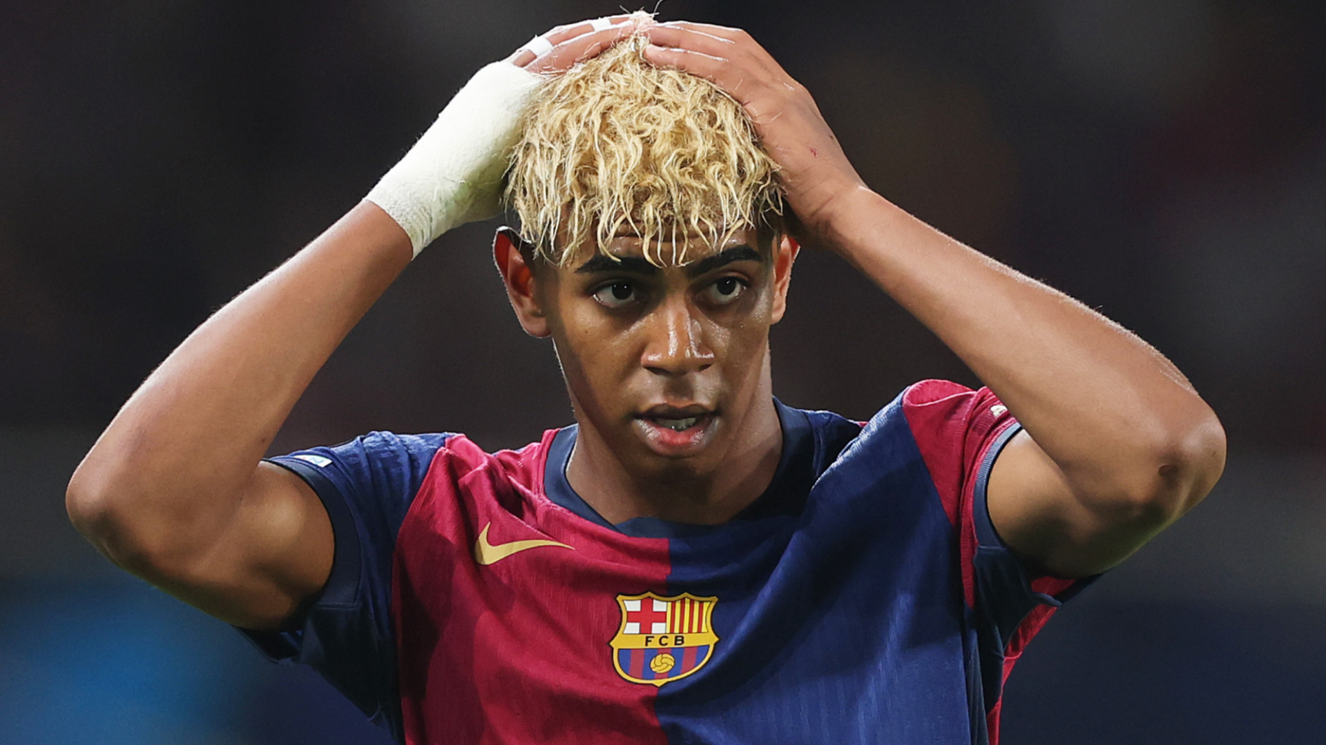 Lamine Yamal Barcelona 2024-25