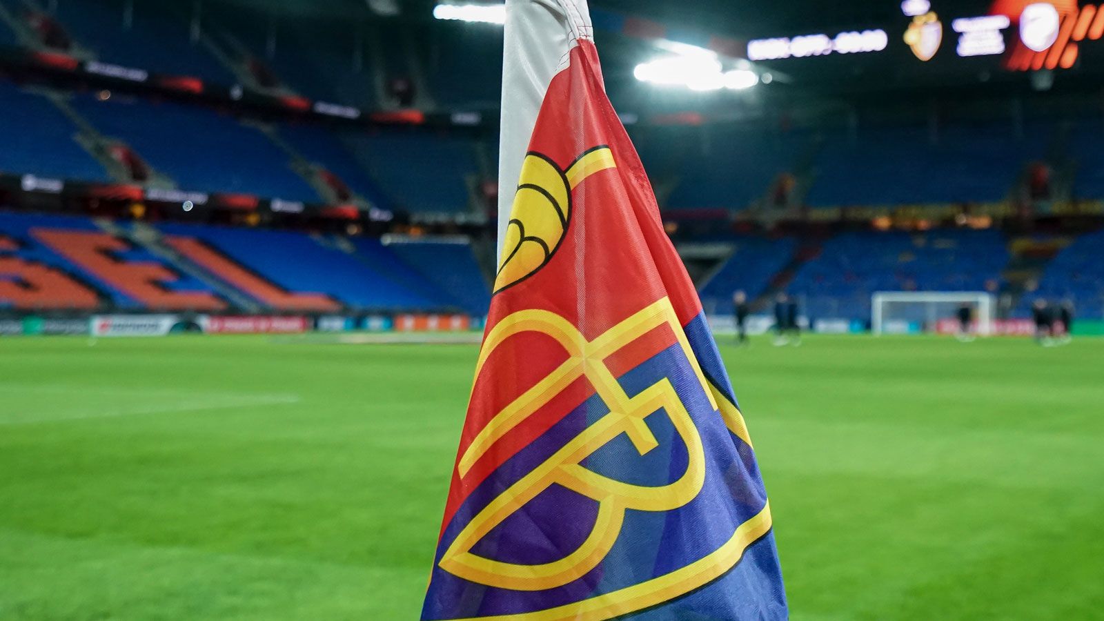 Keine Fußballschuhe und Trikots mehr! Brand im Kabinentrakt sorgt für Spielabsage in der Schweiz