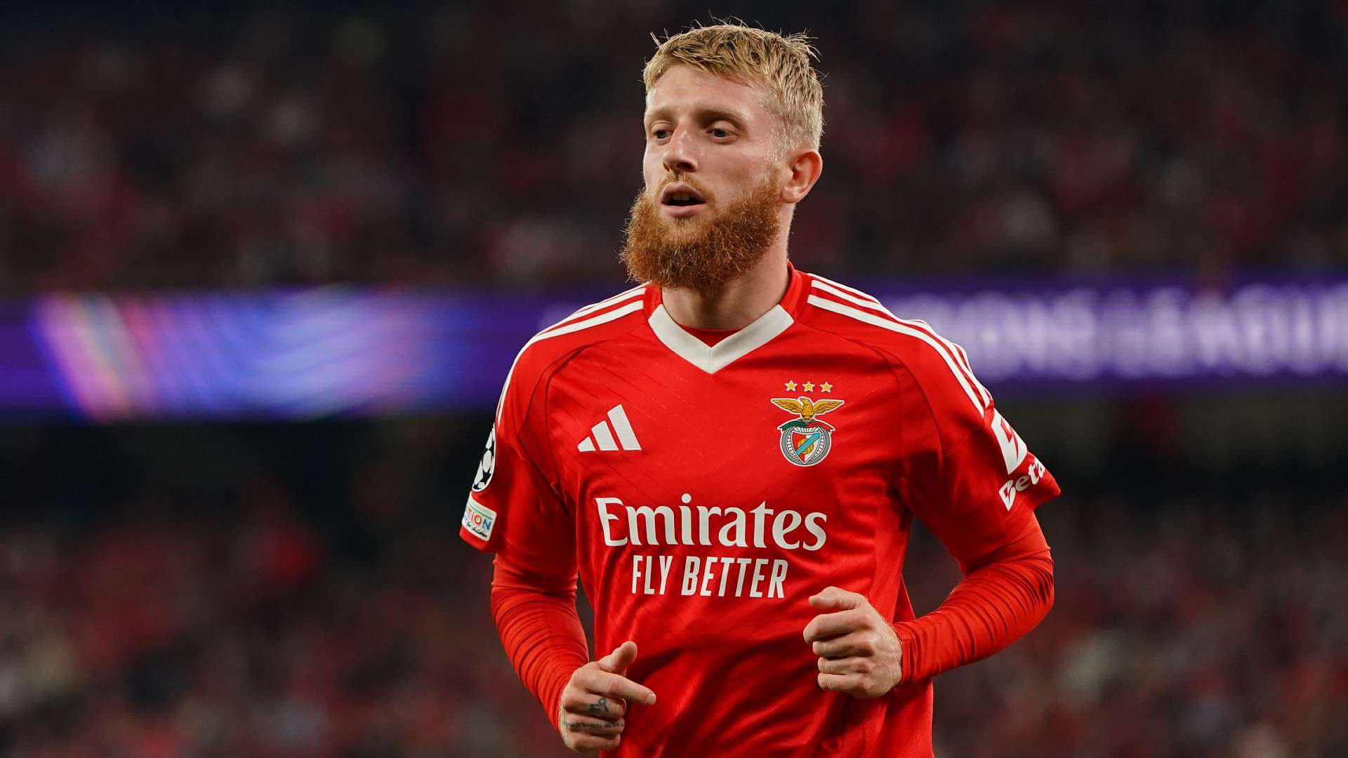 Jan-Niklas Beste of SL Benfica during