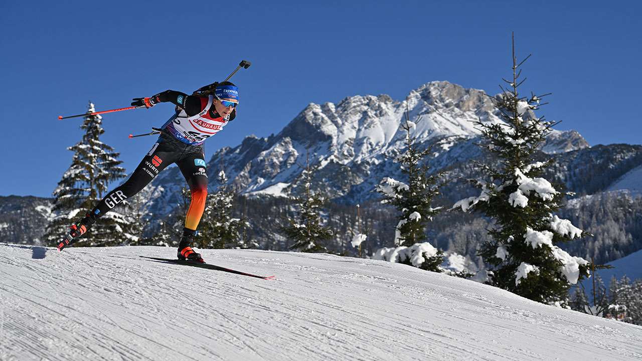 Franziska Preuß beim Biathlon-Weltcup in Hochfilzen.