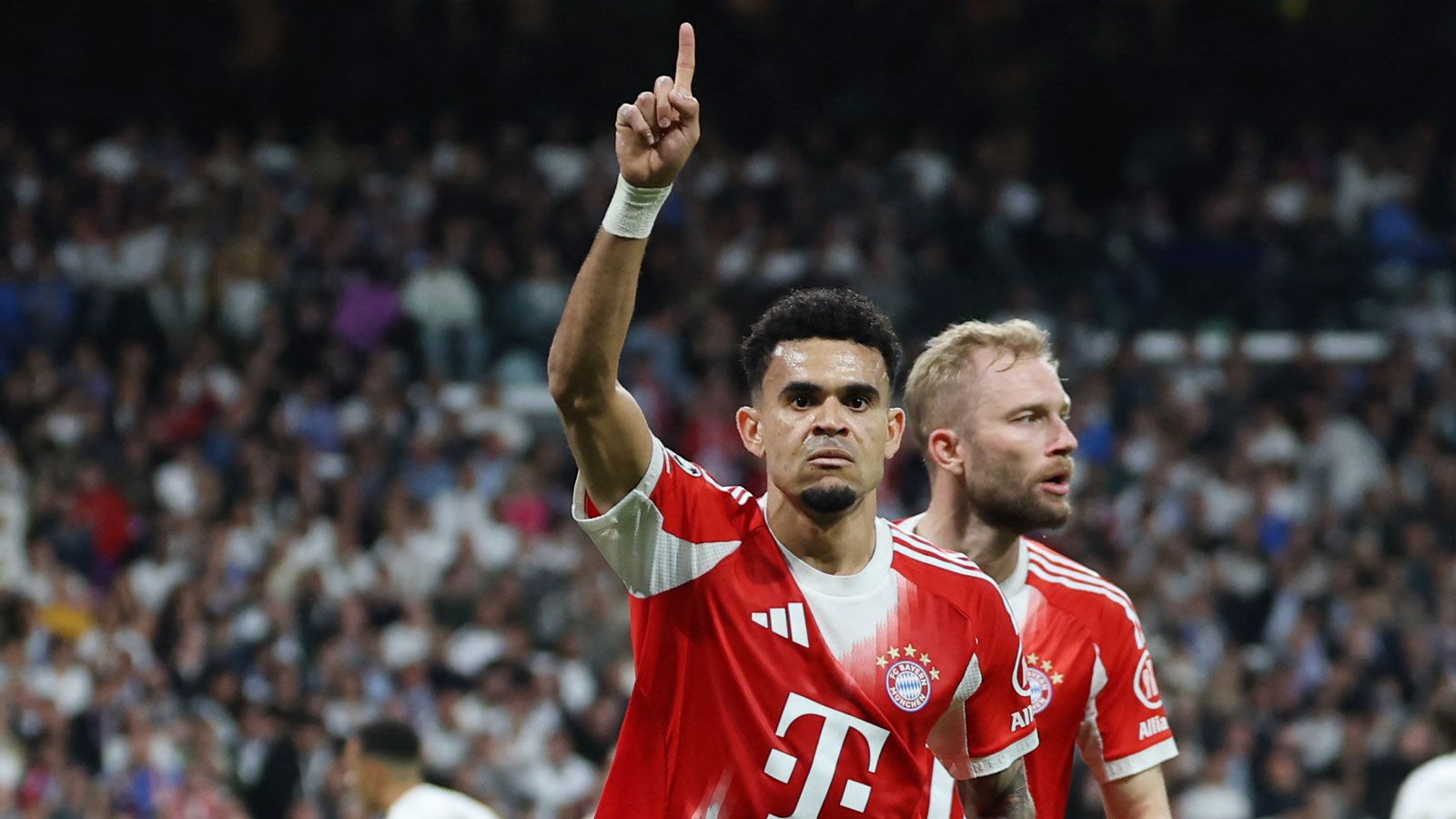 FC Bayern München, News und Gerüchte: Anstieg um 400 Prozent! Offensivstar spült dem FC Bayern viel Geld in die Kassen