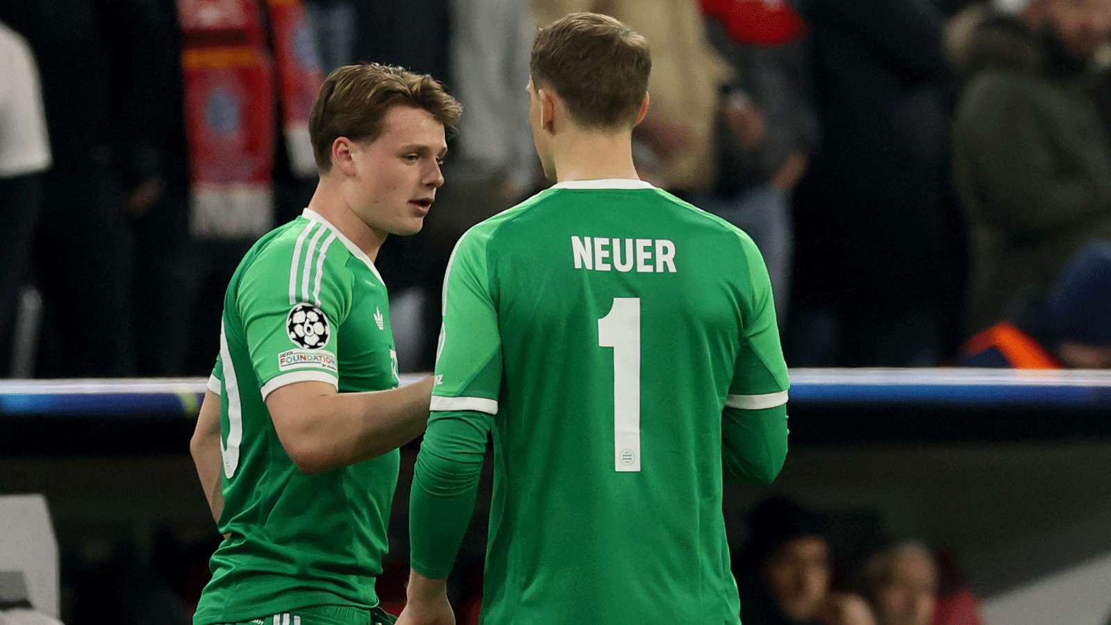 Manuel Neuer, Jonas Urbig