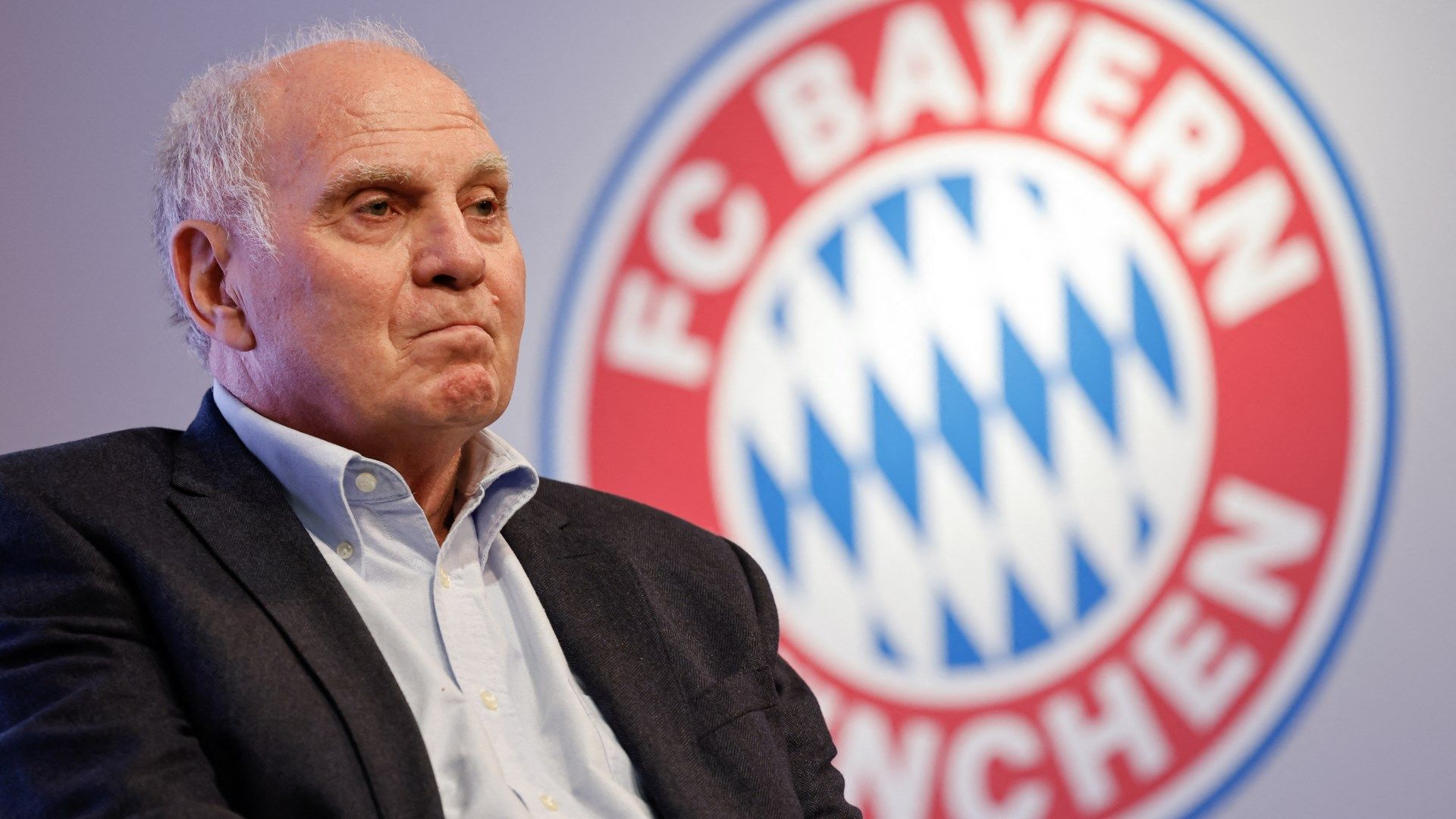 Doppelpass mit Uli Hoeneß heute live, Übertragung und Uhrzeit: Wer zeigt / überträgt die Sendung im Free-TV sowie Livestream und um wie viel Uhr geht es los?