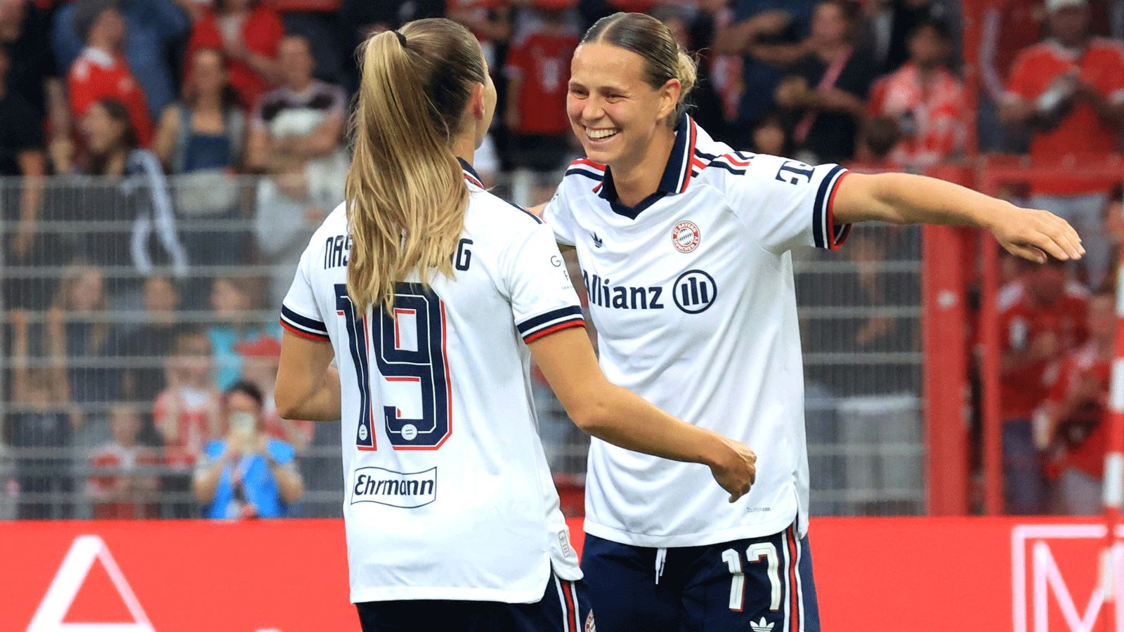 "Wieder ein Statement gesetzt": Nächste Show von Bayern-Star Klara Bühl schockt die Bundesliga | SPOX