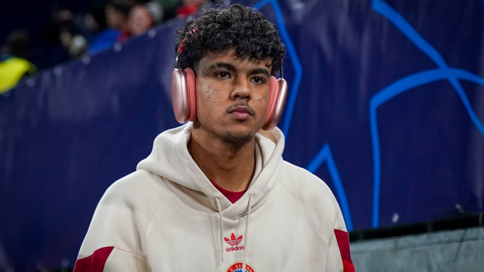 FC Bayern München, News: Adam Aznou hatte Kontakt zu Nico Williams