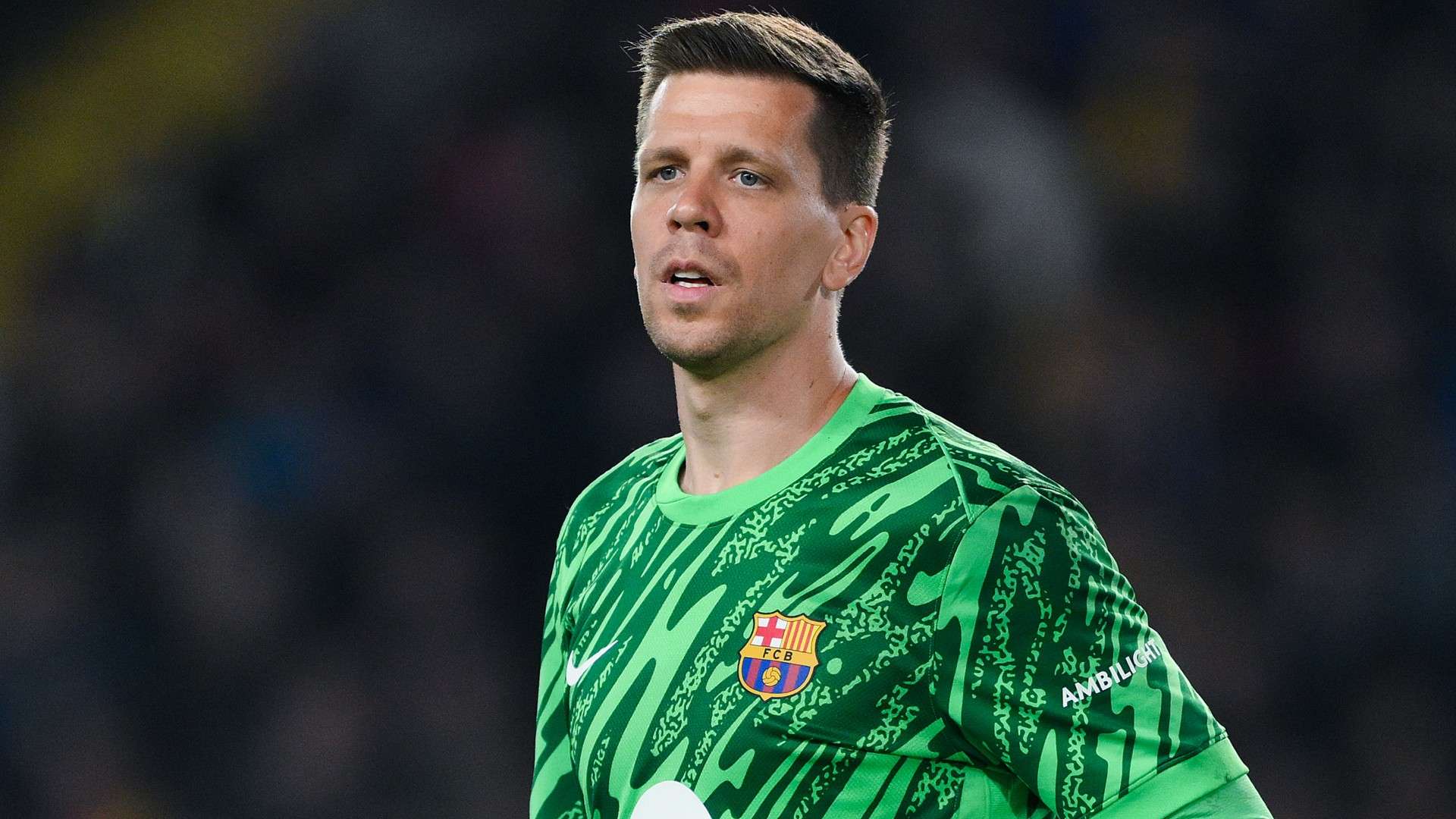 Wojciech Szczesny of FC Barcelona looks on  