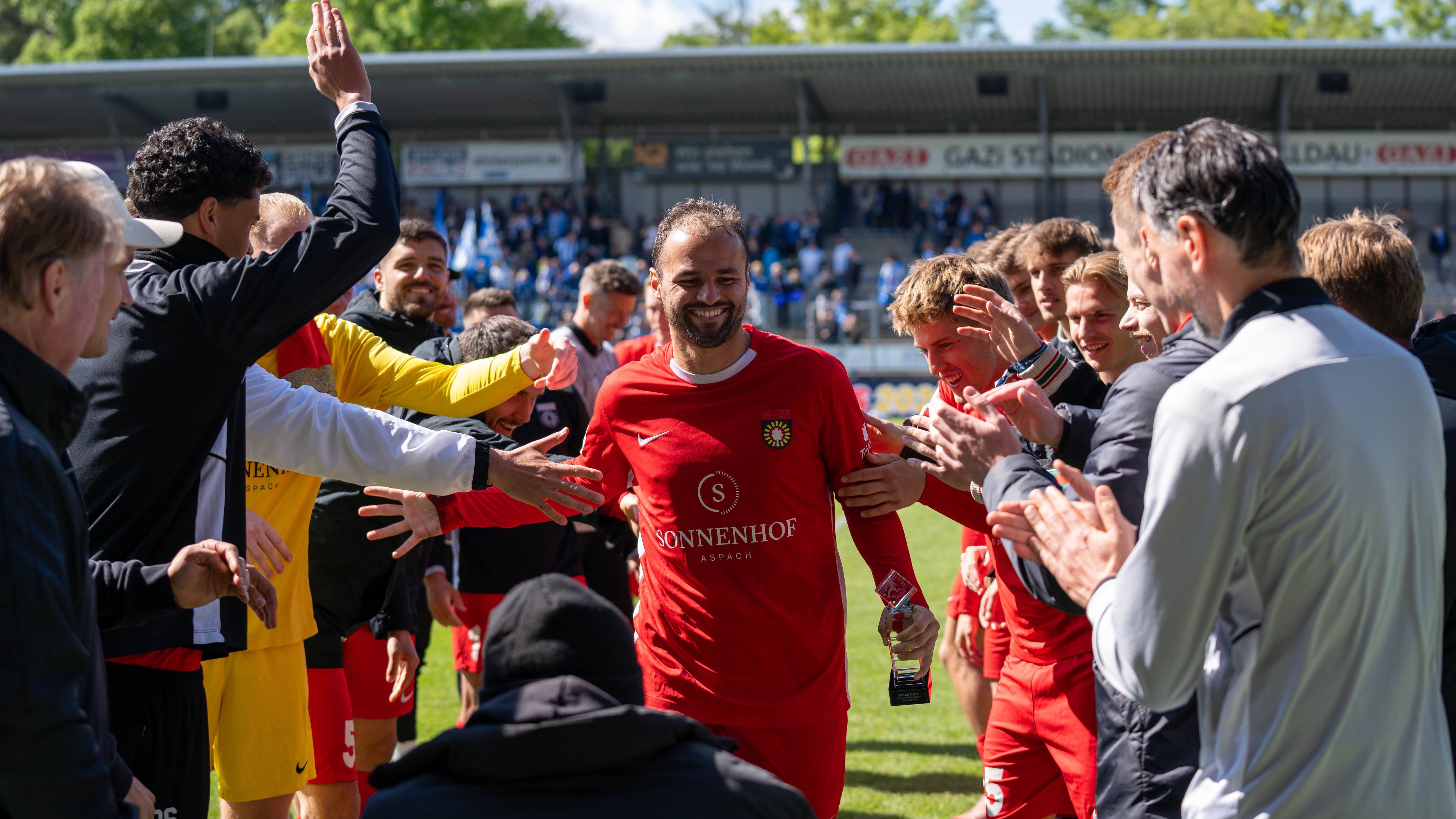 Stuttgarter Kickers vs. SG Sonnenhof Großaspach im Finale des WFV-Pokal heute live im Free-TV sehen: Wer zeigt / überträgt den Finaltag der Amateure im TV und Livestream?