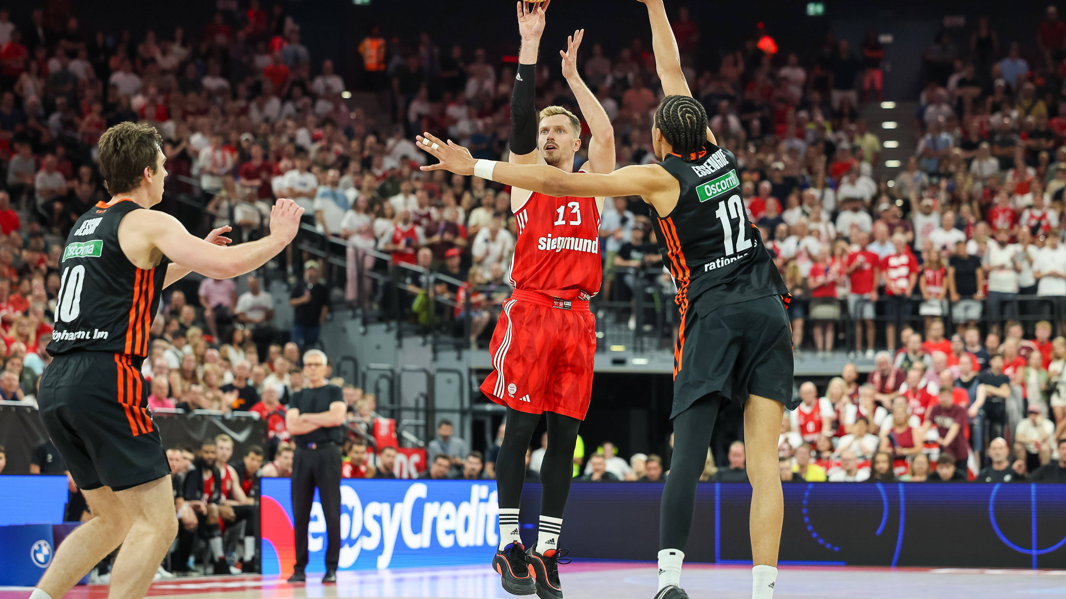 Haarscharf am Fehlstart entlanggeschrammt: Basketballer des FC Bayern starten mäßig ins Halbfinale