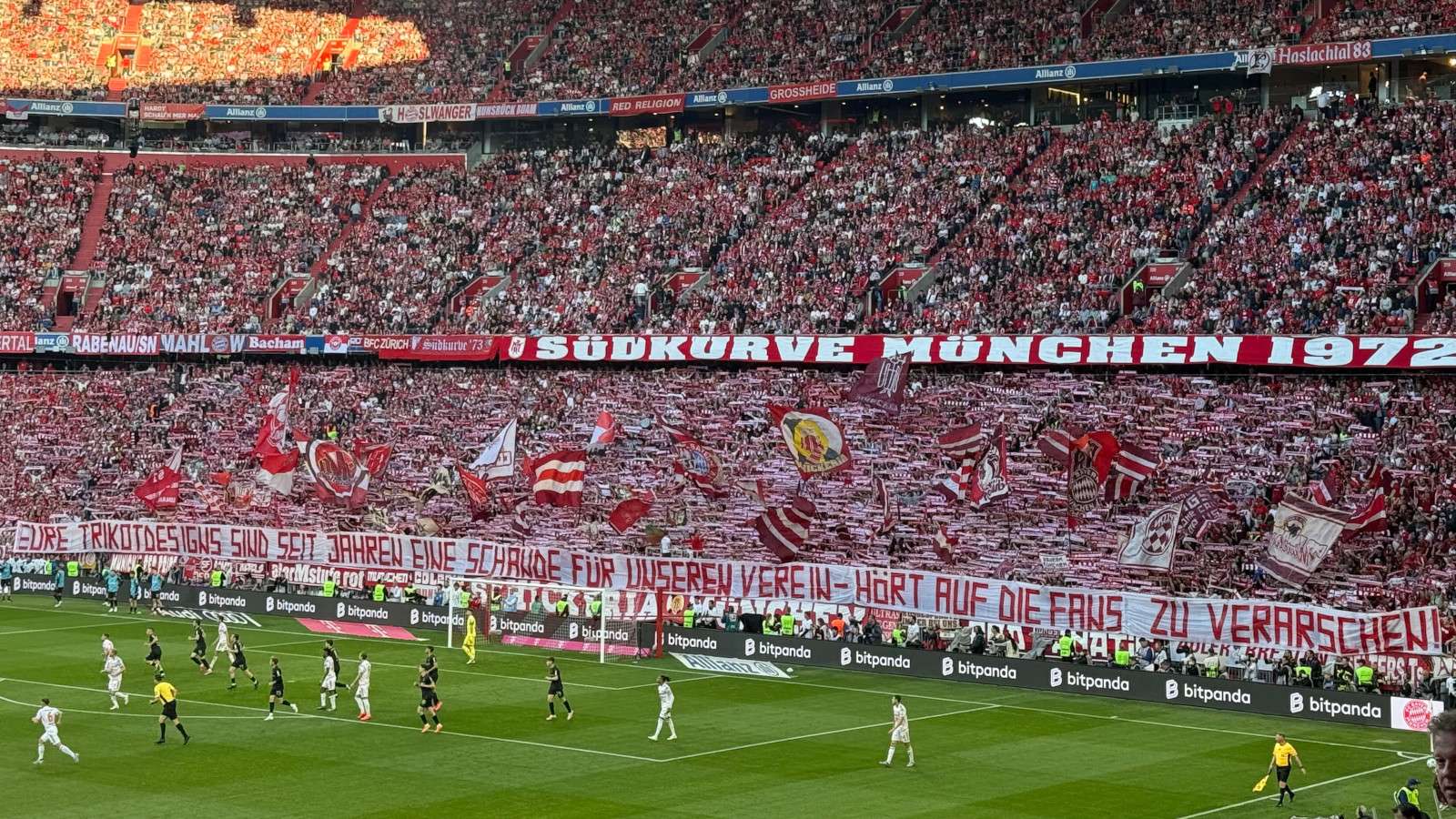 Bayern Südkurve Trikots