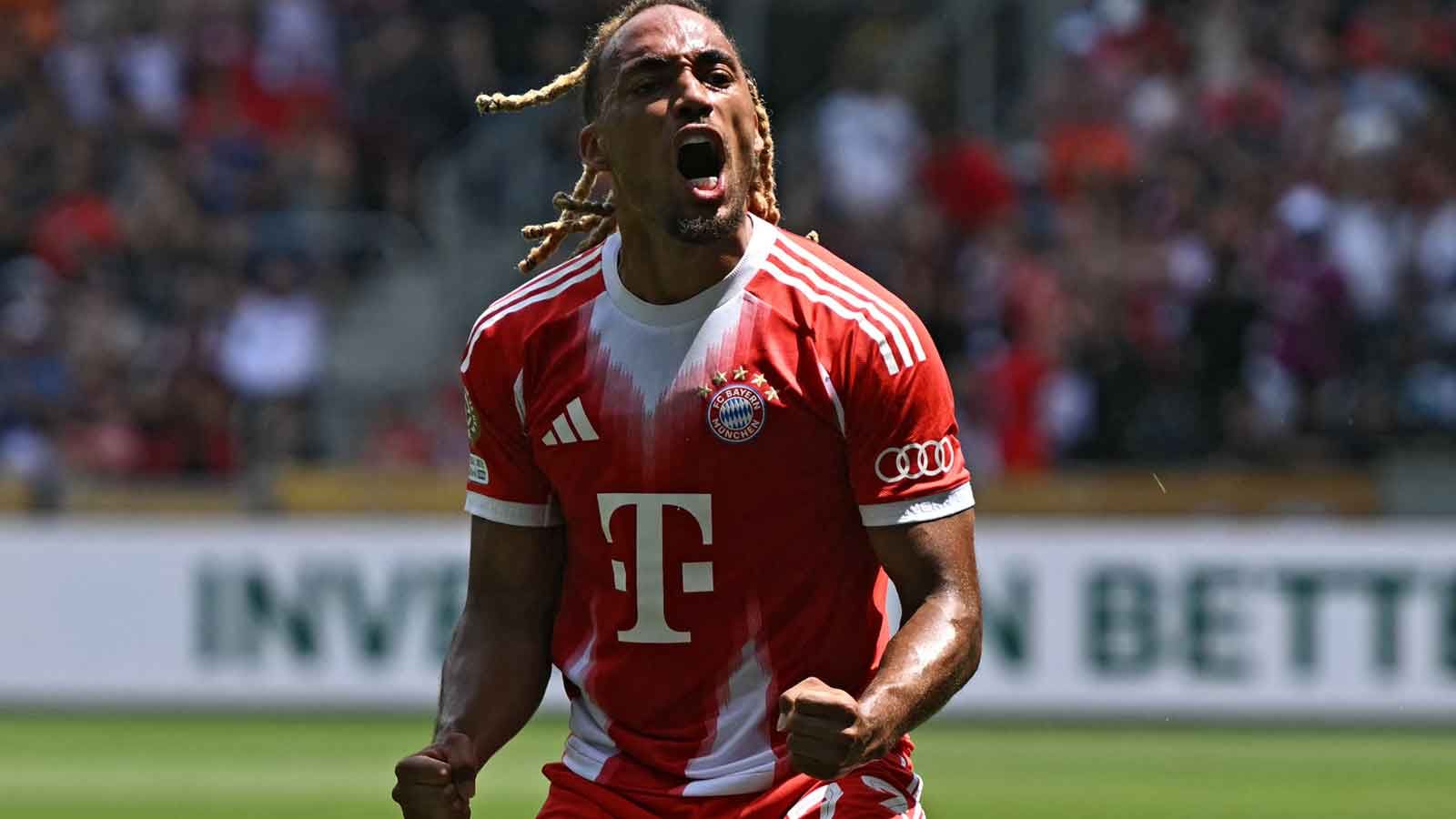 FC Bayern München, Gerücht: Wechsel zu Galatasaray? Sacha Boey will sich beim FCB durchsetzen