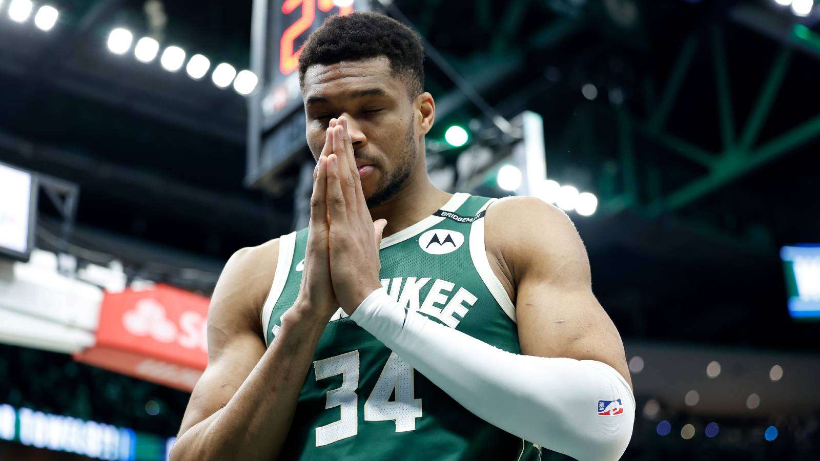 Giannis Antetokounmpo Bucks