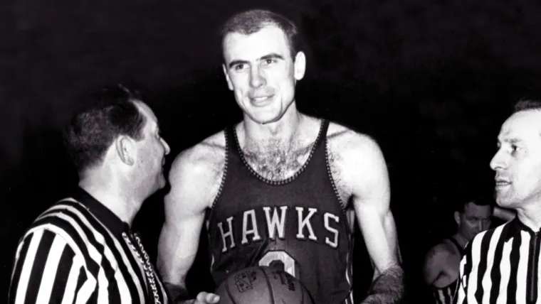 Bob Pettit of the St. Louis Hawks