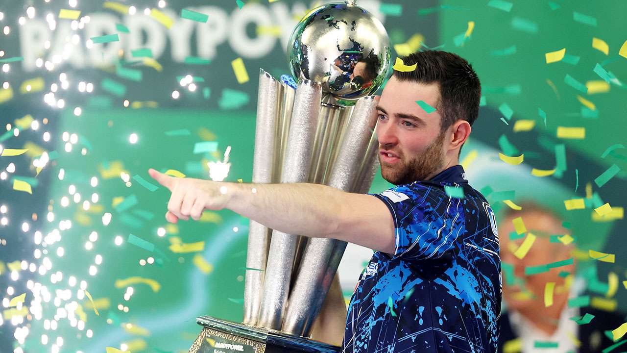 Luke Humphries nach dem Gewinn der Darts-WM 2024.