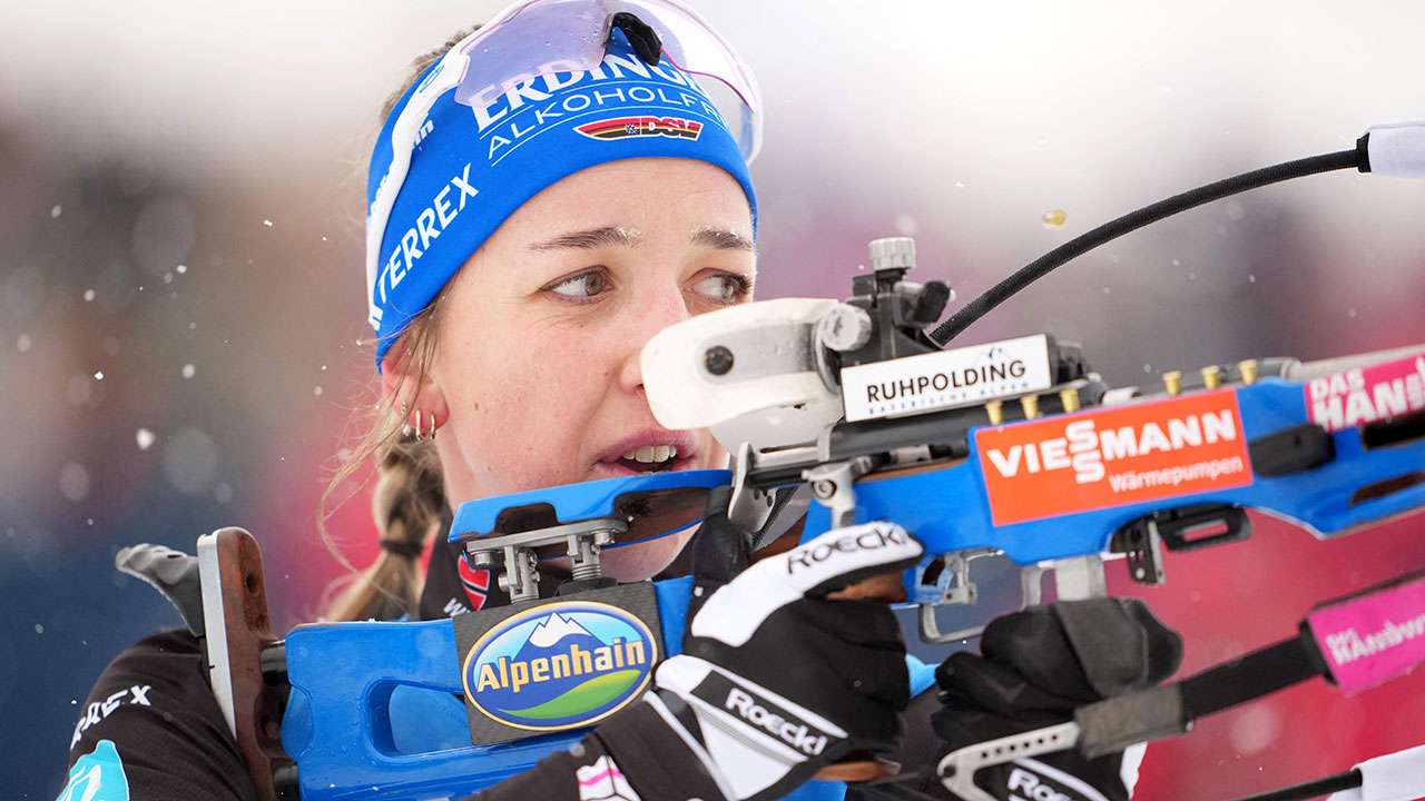 Franziska Preuß beim Biathlon.