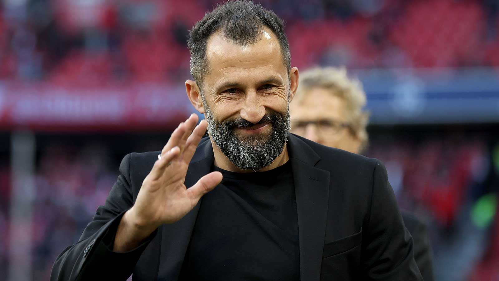 Der FC Bayern verdiente sich dank Kompany eine goldene Nase: Einer der größten Transfercoups von Hasan Salihamidzic wird immer mehr zum Flop