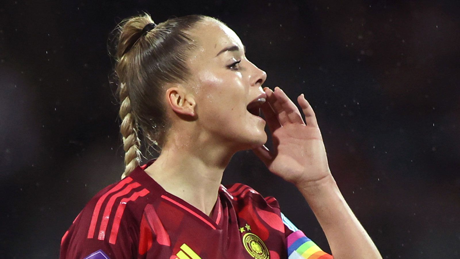 Fußball im Zeichen von "Shampoo-Gate": Der Kampf um Equal Pay im Sport