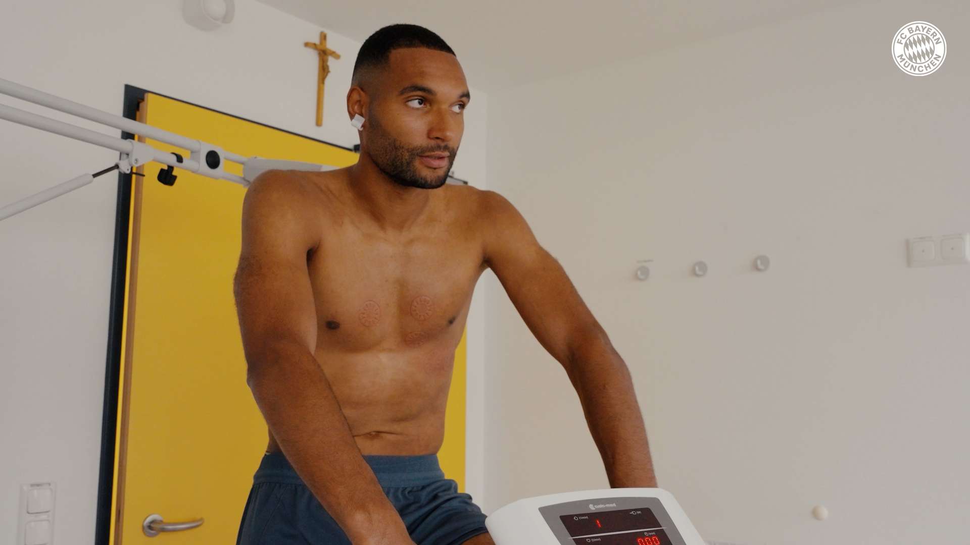 Jonathan Tah Medizincheck