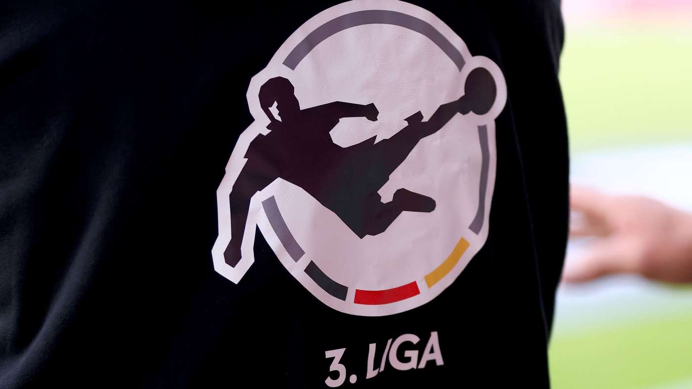 Energie Cottbus v SpVgg Unterhaching - 3. Liga Playoff Leg One