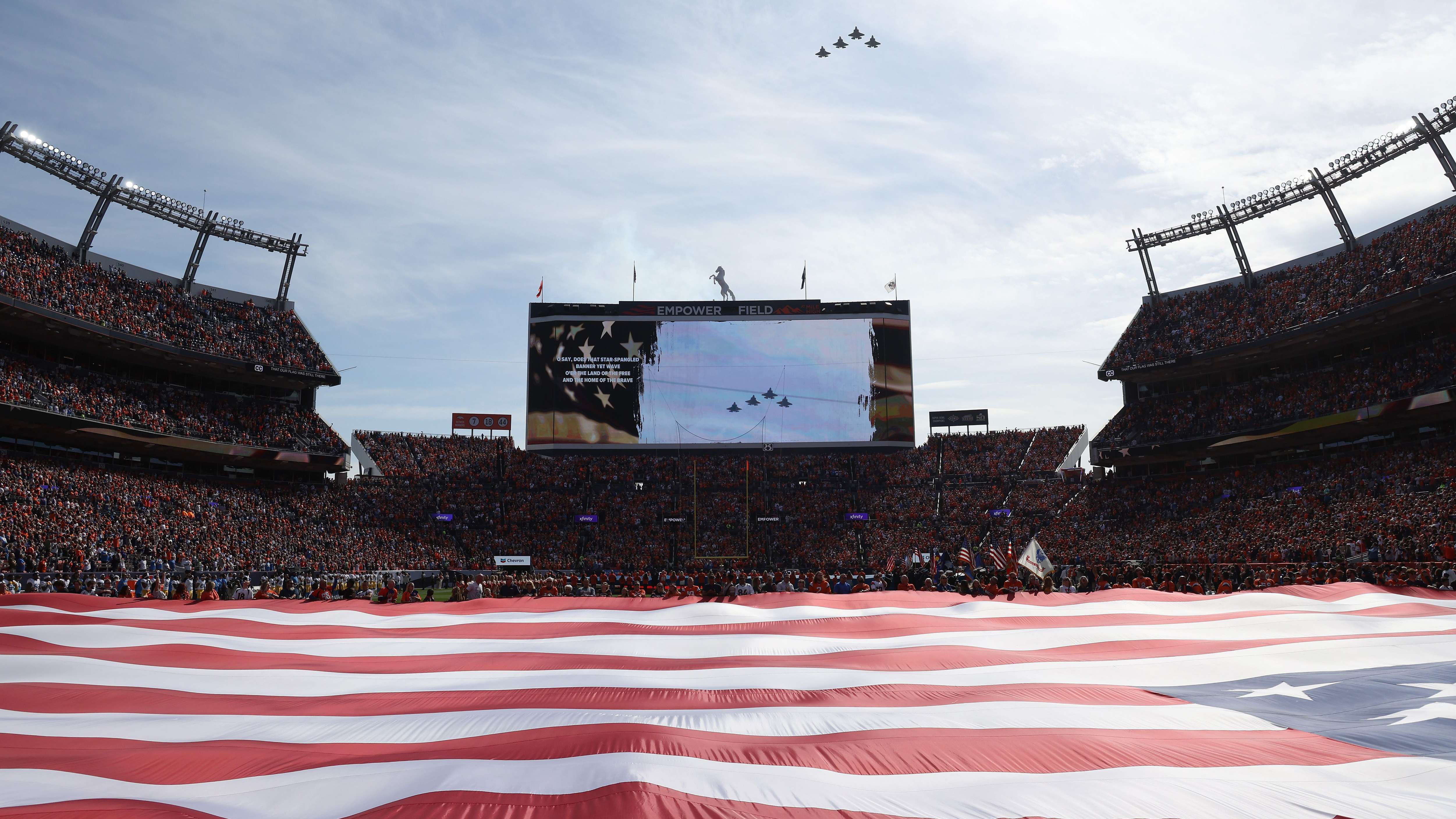 Los Angeles Chargers v Denver Broncos