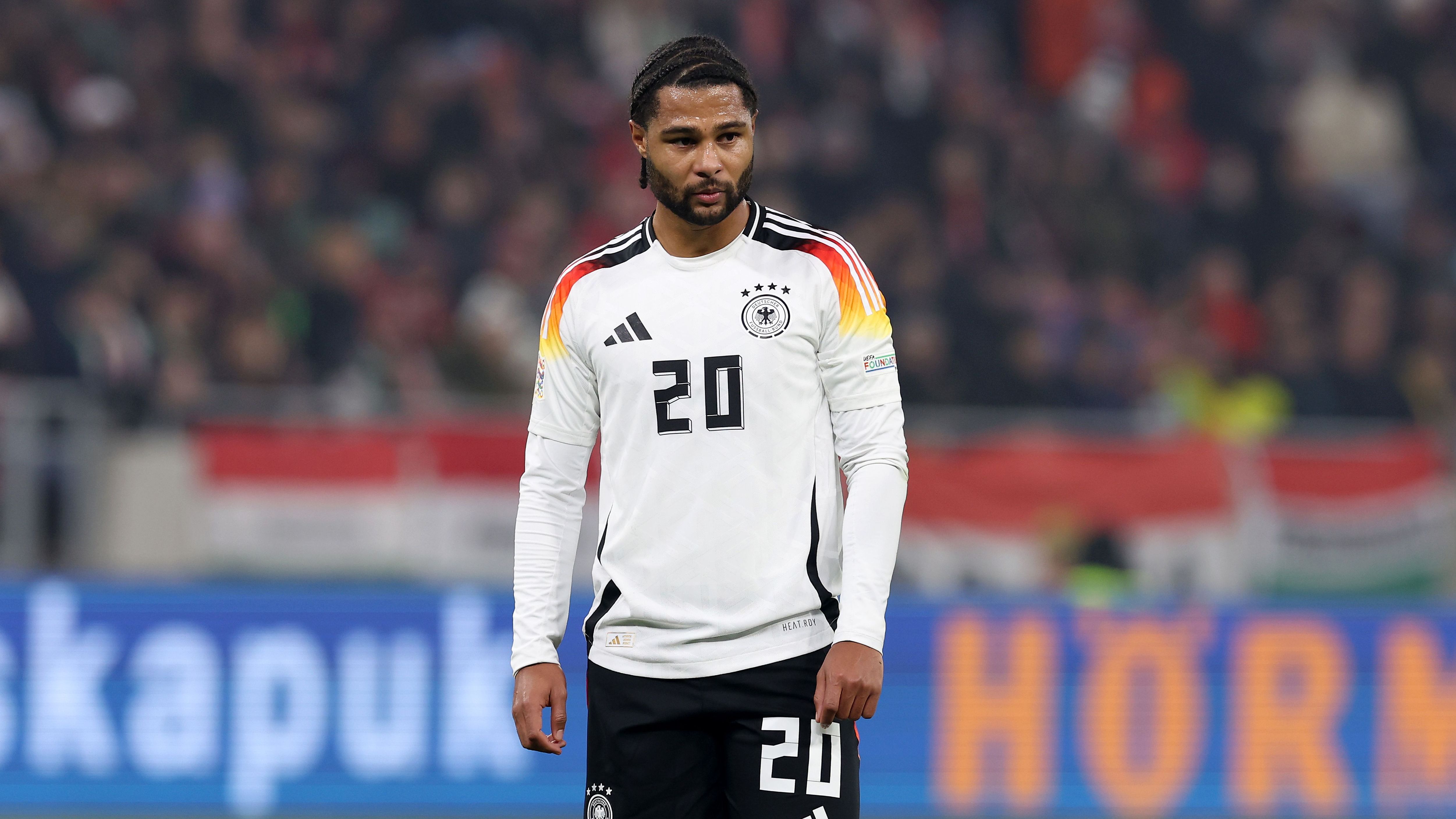 FC Bayern, News: Serge Gnabry wieder beschwerdefrei