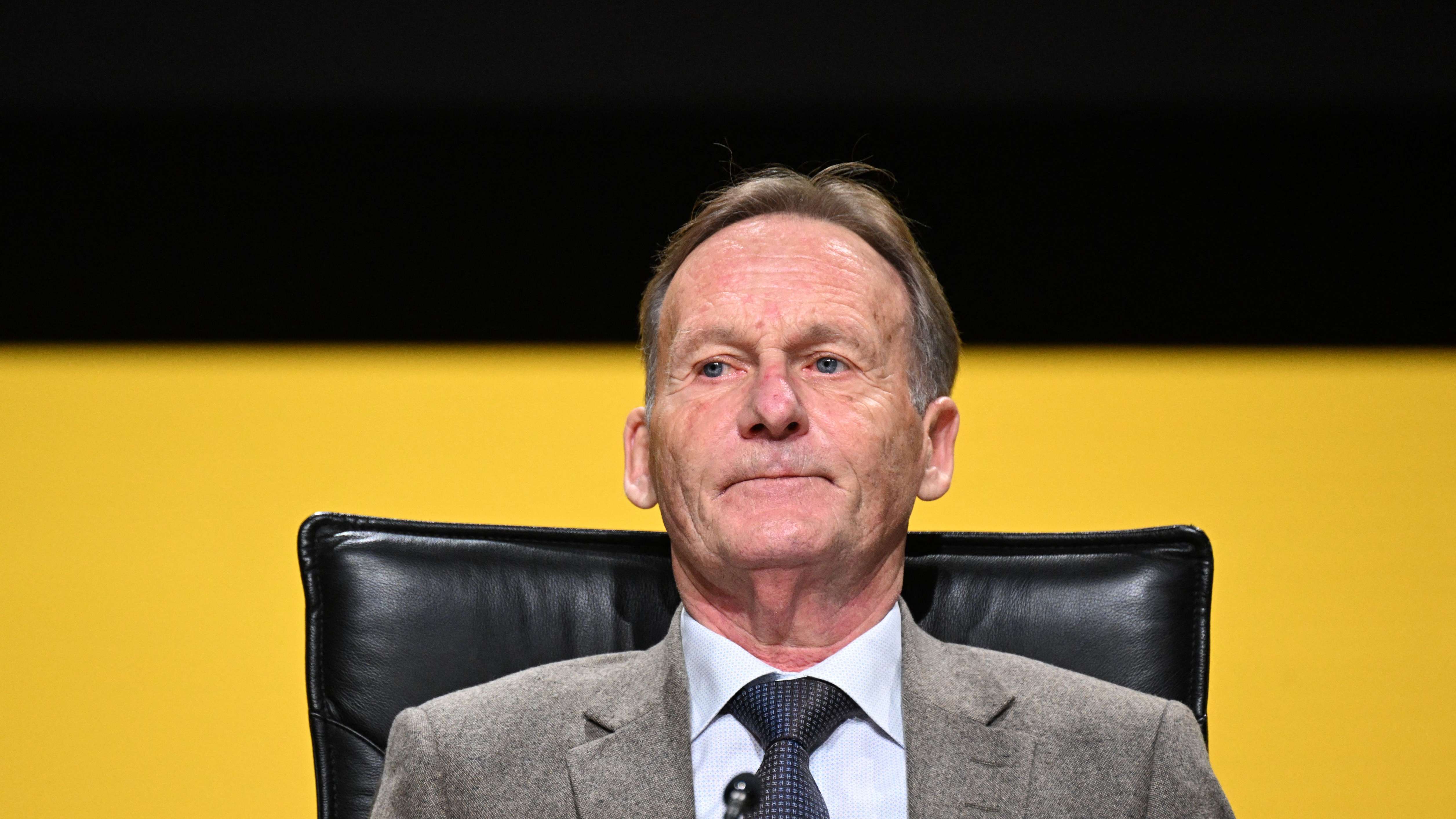 FBL-GER-BUNDESLIGA-DORTMUND-AGM