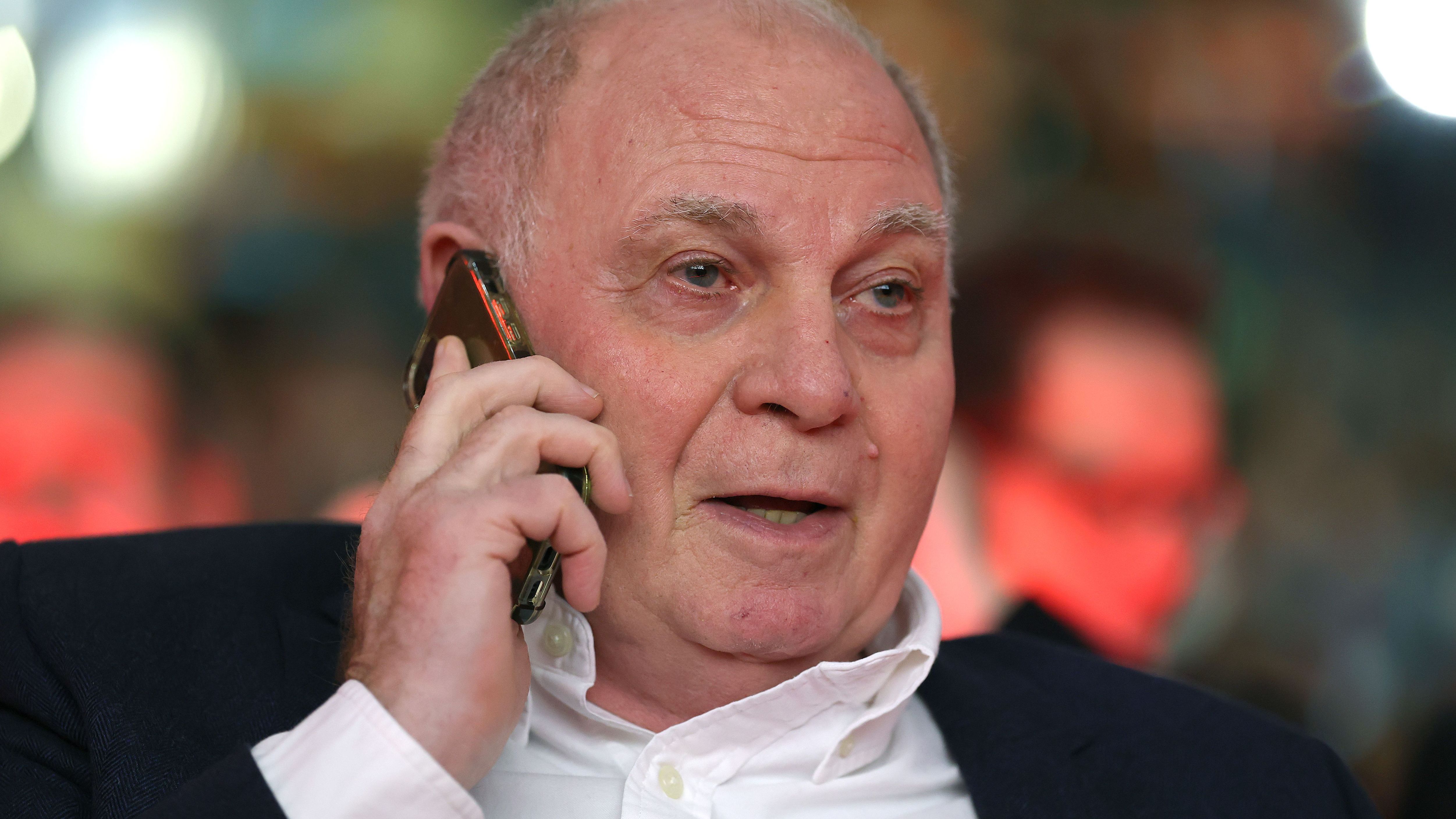 FC Bayern, News: Eberl bestätigt Dissens mit Hoeneß
