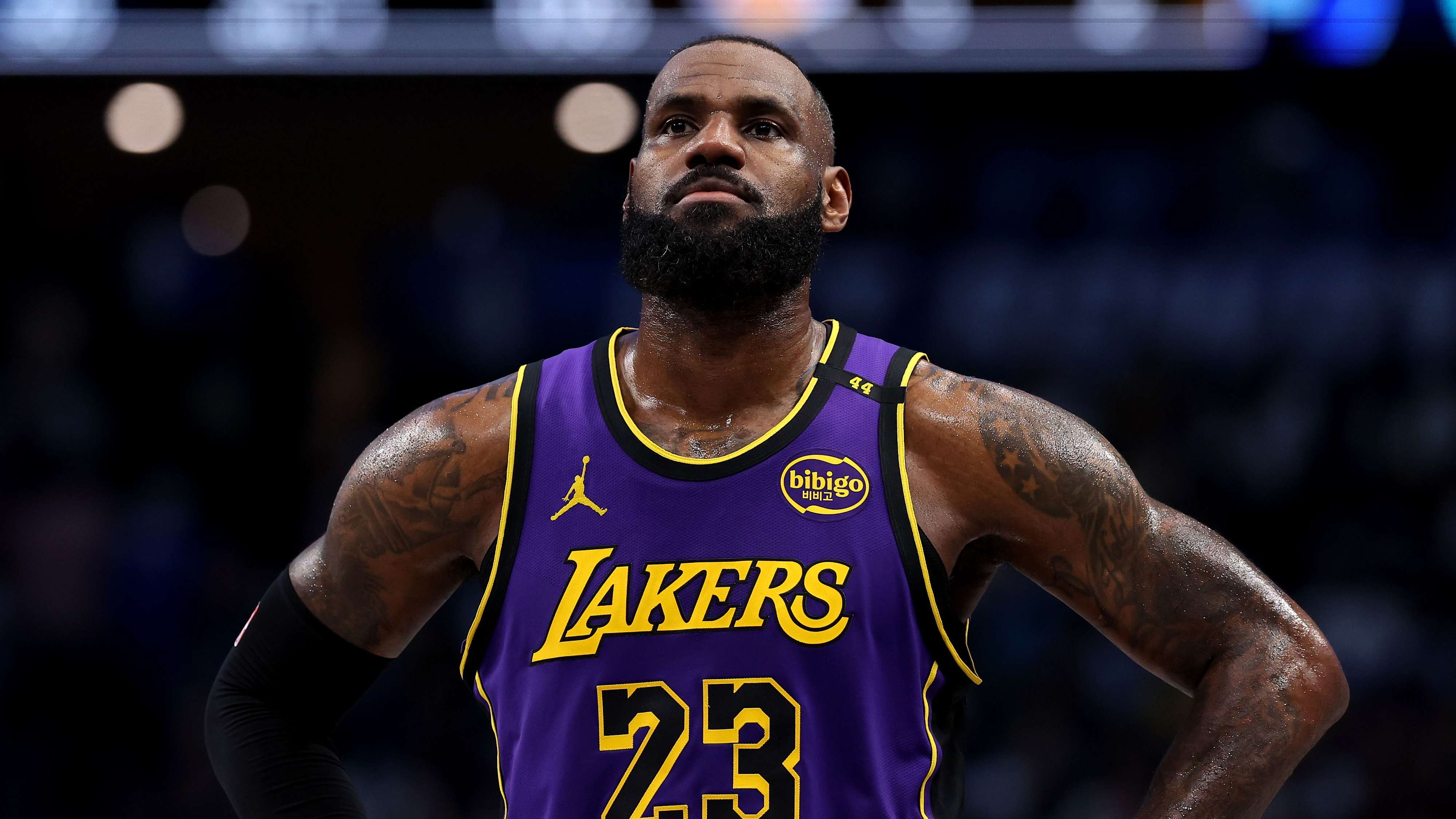 Los Angeles Lakers v Dallas Mavericks