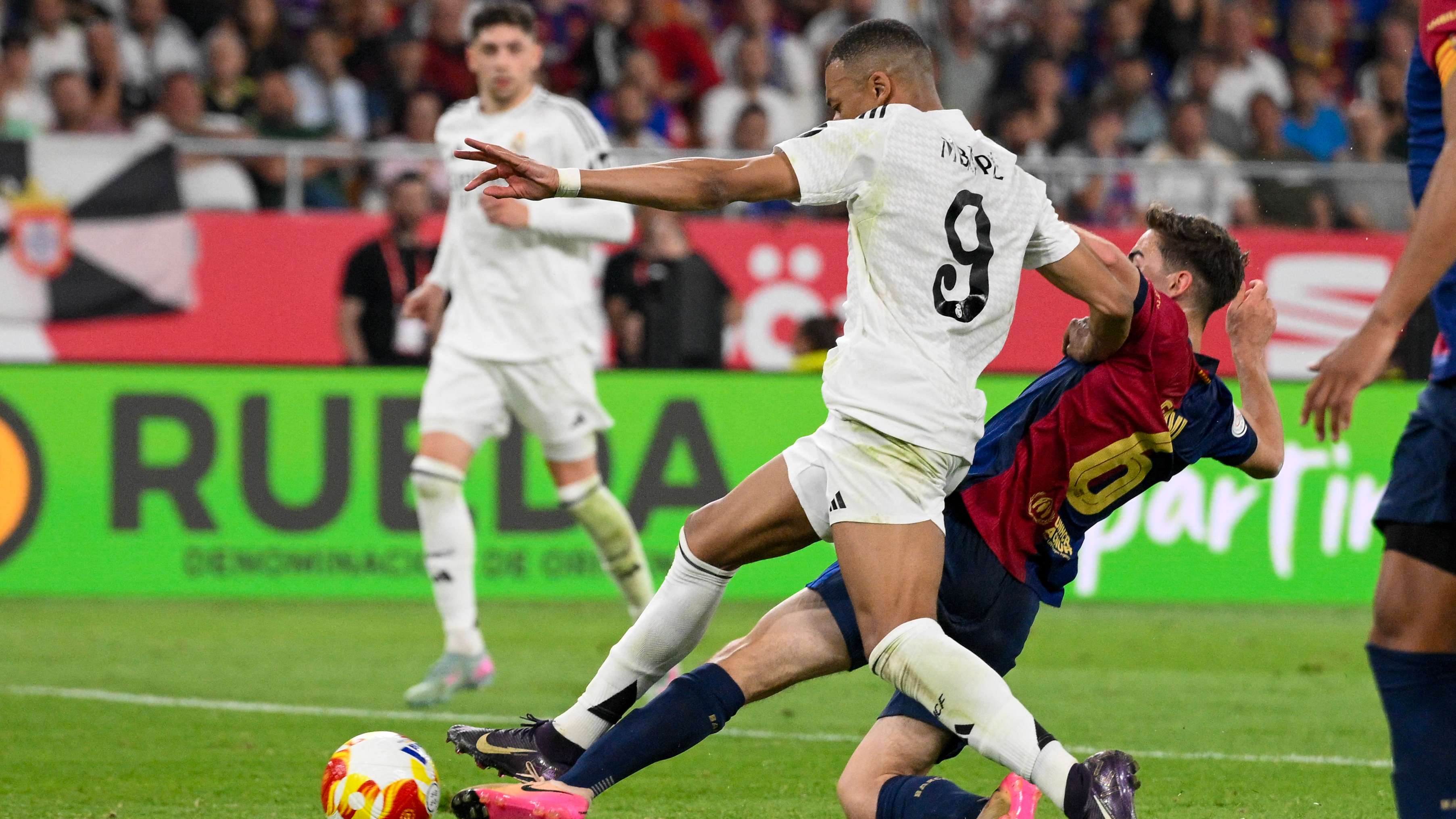 FBL-ESP-CUP-BARCELONA-REAL MADRID