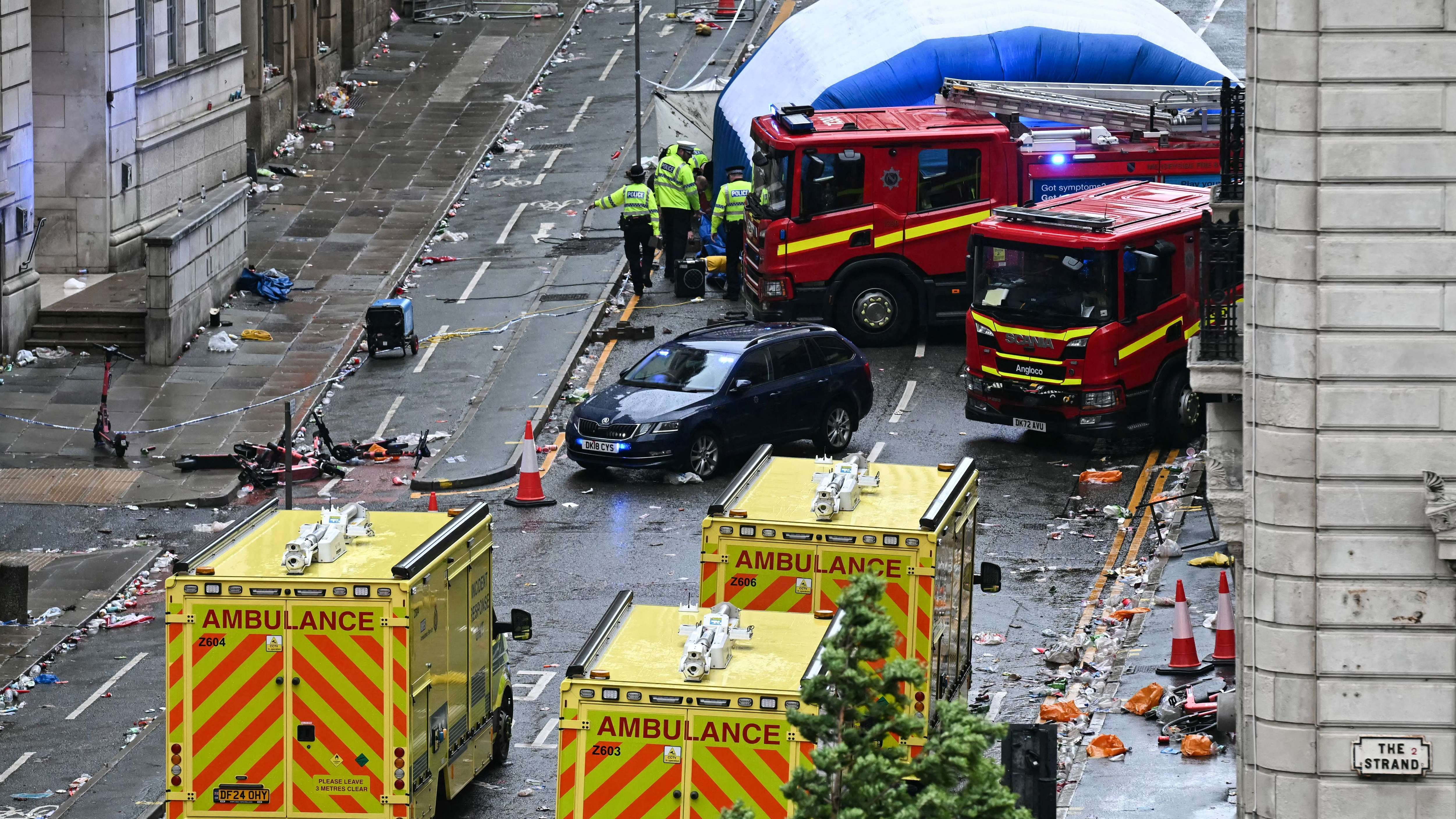 TOPSHOT-FBL-ENG-PR-LIVERPOOL-PARADE-INCIDENT