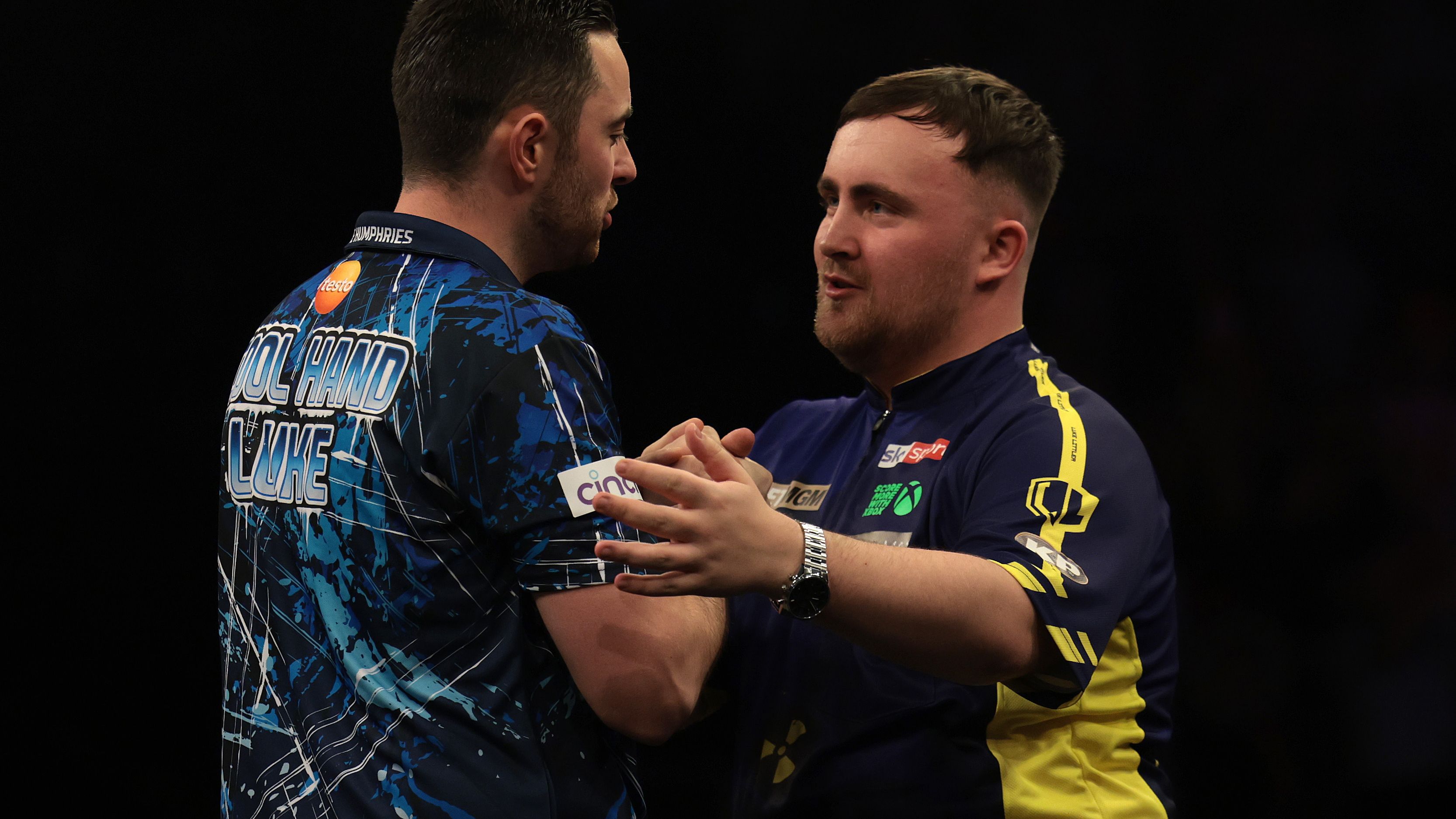 Luke Humphries überrollt Luke Littler und feiert doppelten Triumph am 15. Spieltag der Premier League Darts - Nackenschlag für Michael van Gerwen