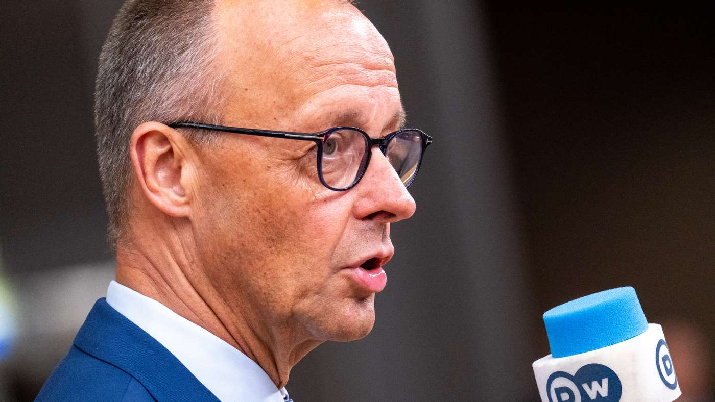 Machen uns fassungslos": Fans nach Aussagen von Bundeskanzler Friedrich Merz  wütend | SPOX