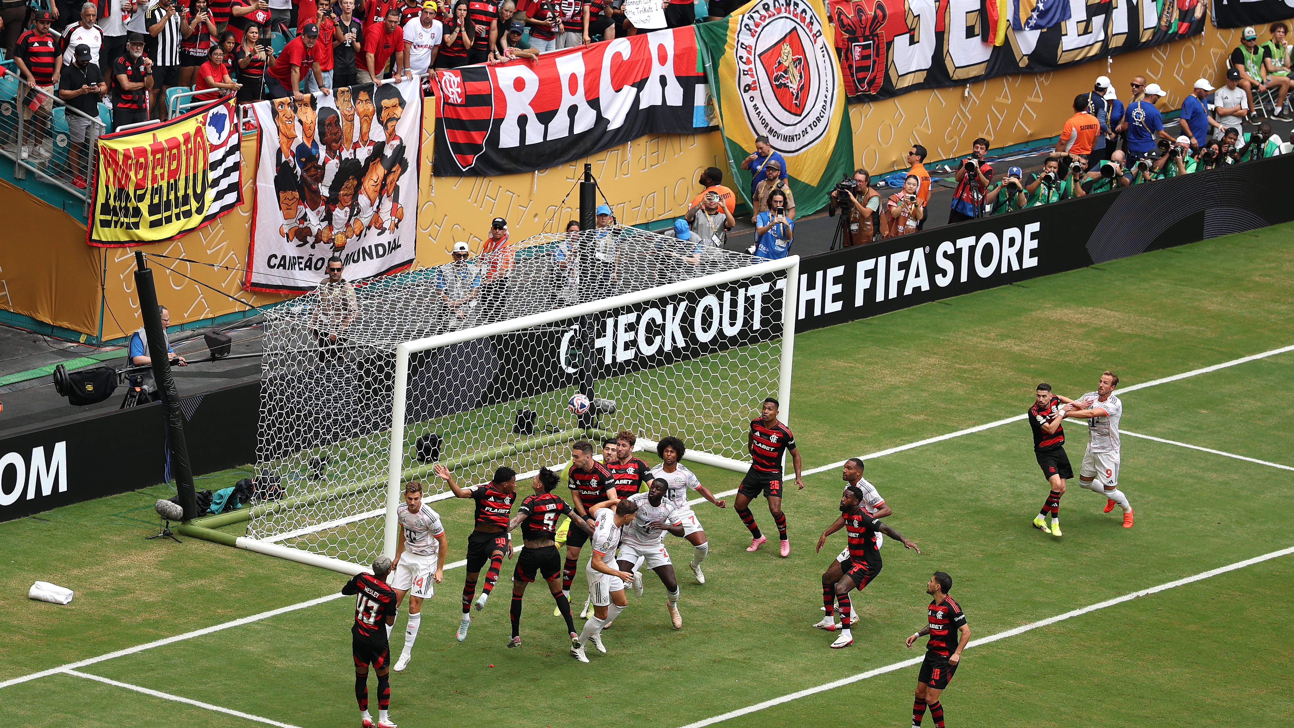 CR Flamengo v FC Bayern München: Round Of 16 - FIFA Club World Cup 2025